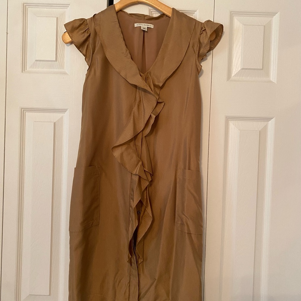 Banana Republic Petite Sleeveless Ruffled Front Dress in Camel